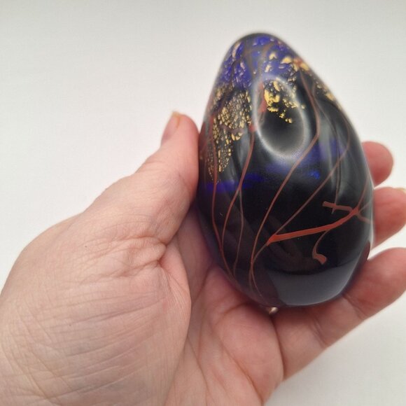 VINTAGE 1996 GLASS EYE STUDIO DICHROIC GLASS EGG PAPERWEIGHT BLUE RED GOLD USA - Picture 10 of 10